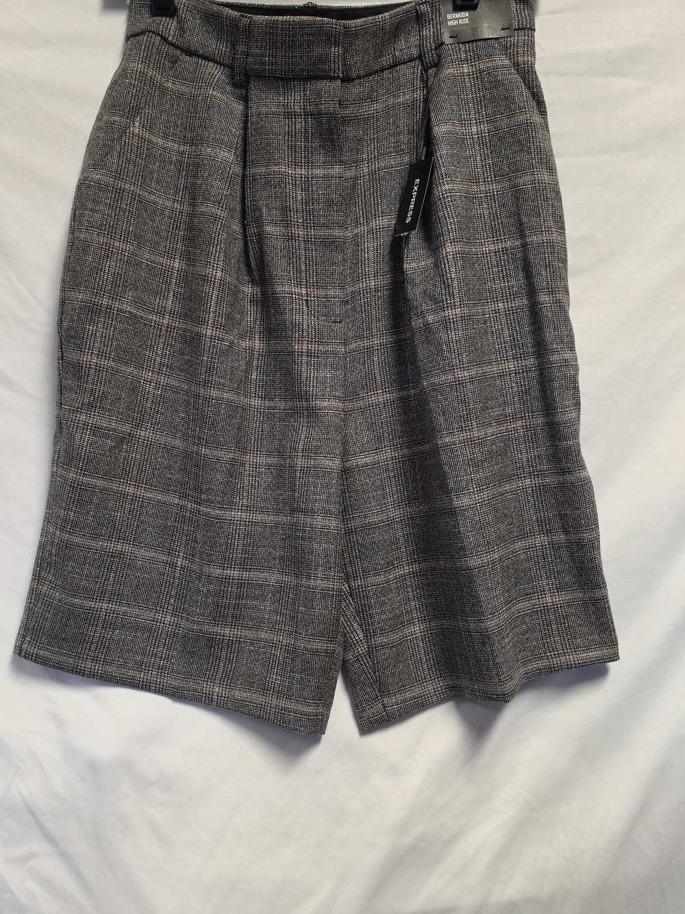 Express Women's Gray Plaid Flat-Front Shorts